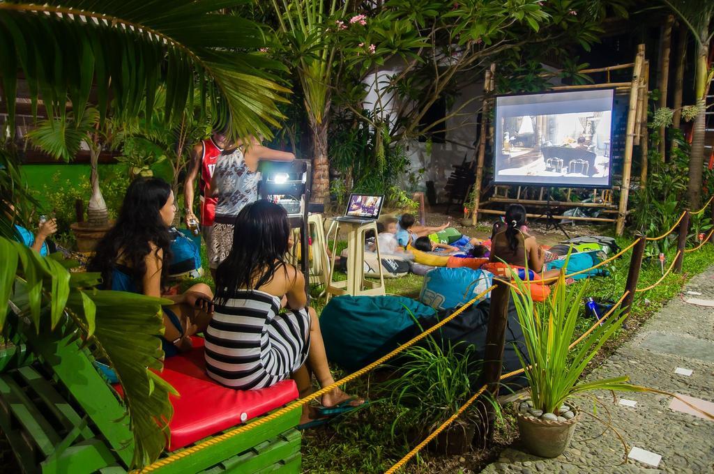 Jeepney Hostel And Kite Resort Balabag  Exterior foto