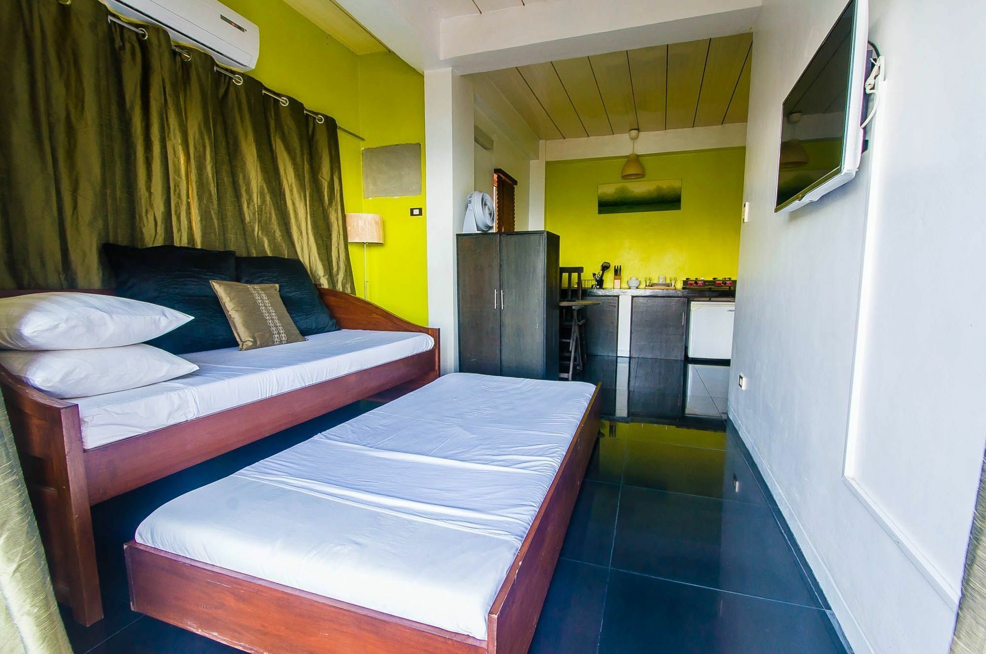 Jeepney Hostel And Kite Resort Balabag  Exterior foto